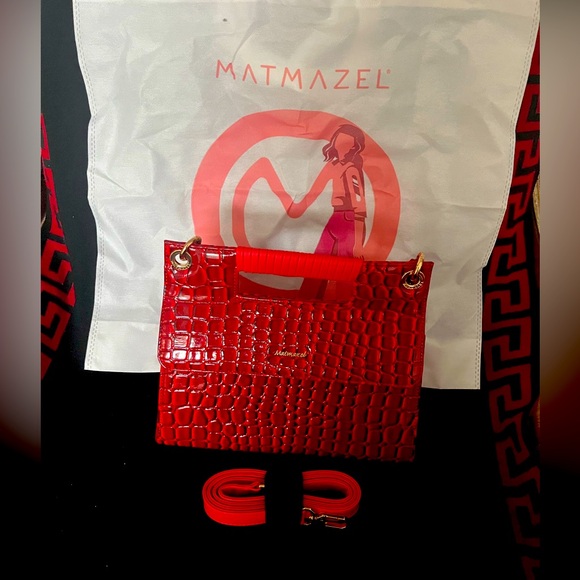 NWT Authentic Matmazel designed 3 pockets red hand /shoulder bag . - Picture 12 of 12